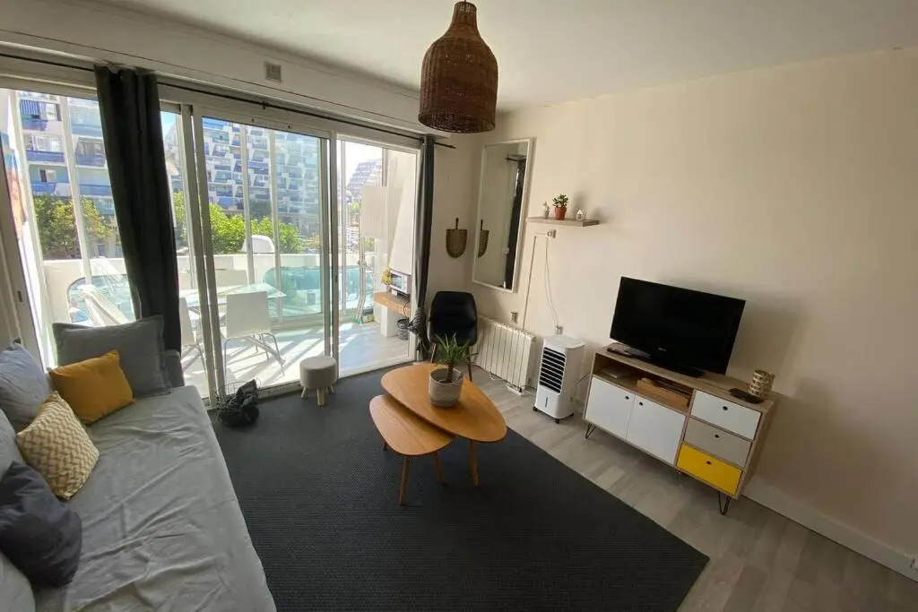 Superbe studio en plein centre ville, à 200m de la plage