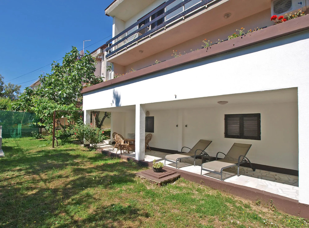 Apartment 1583