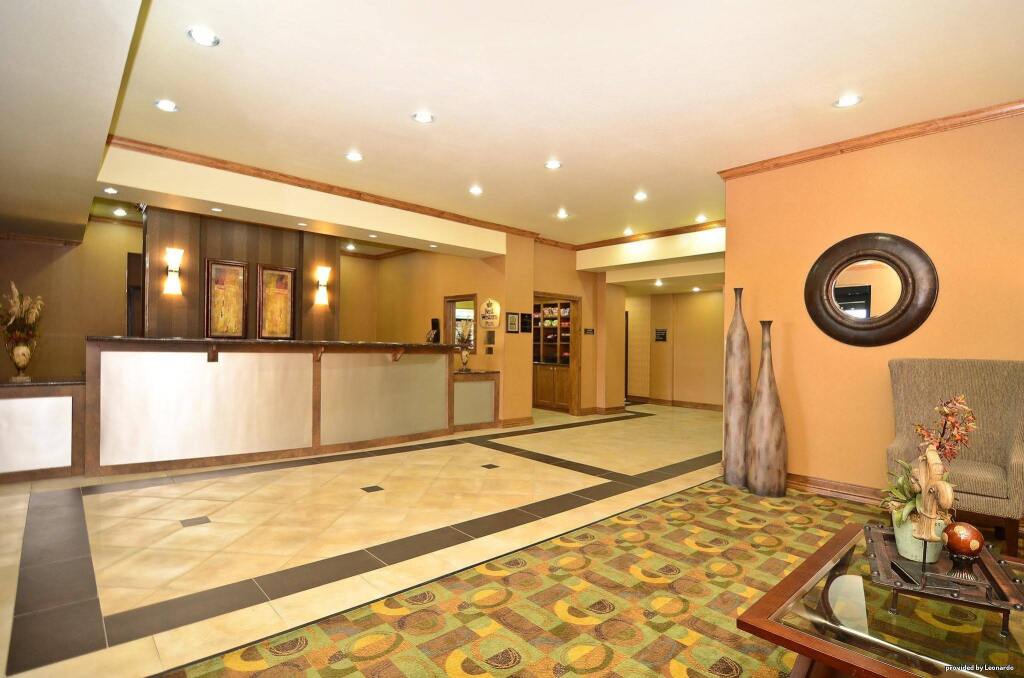 Best Western Plus Christopher Inn & Suites