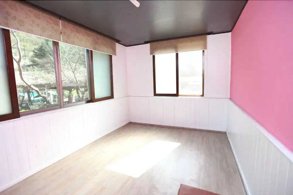 Gapyeong Ihwachon Pension