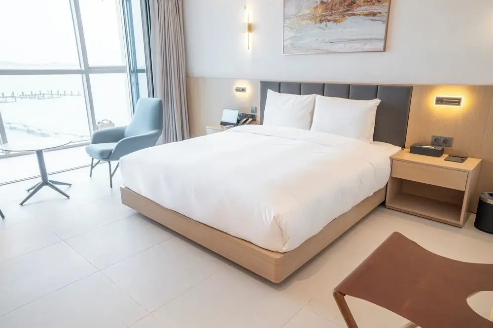 WAVEM HOTEL west