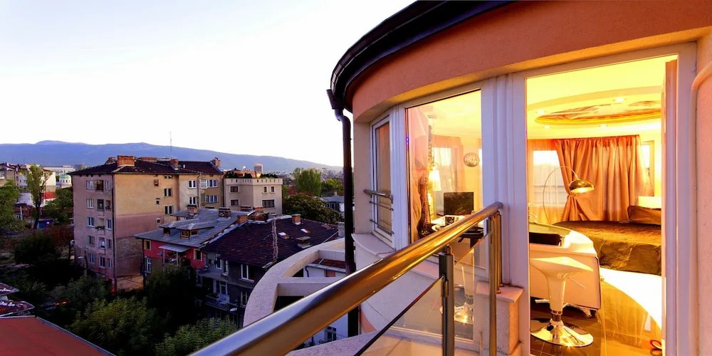 Penthouse Suites Rakovska Apartments