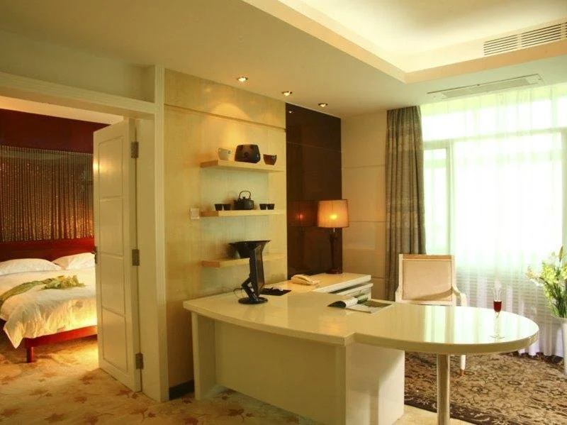 Huili Business Hotel