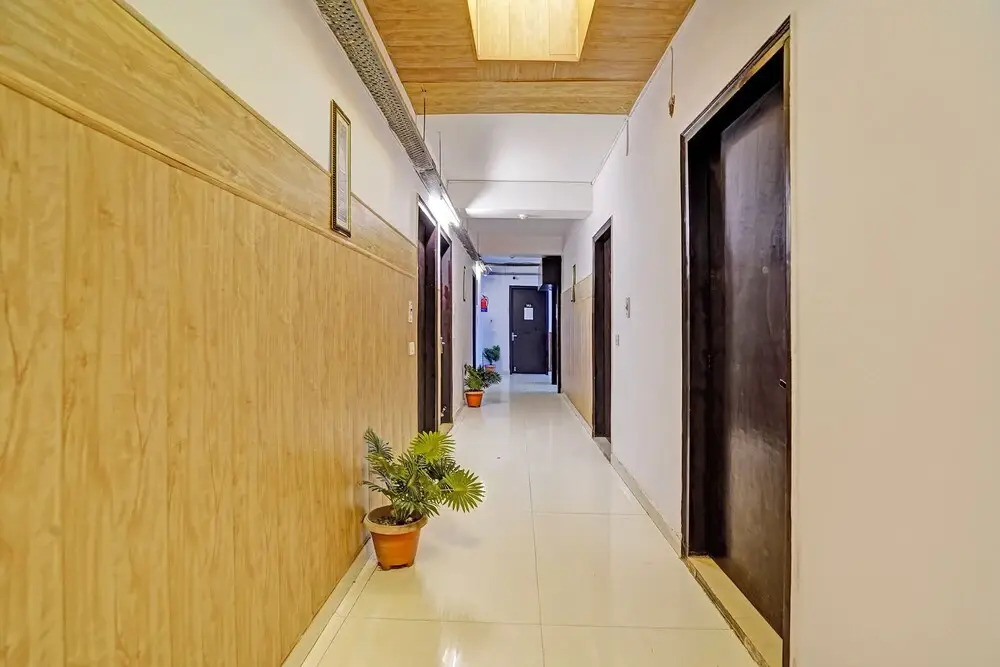 Fabhotel Vasundhara Grand