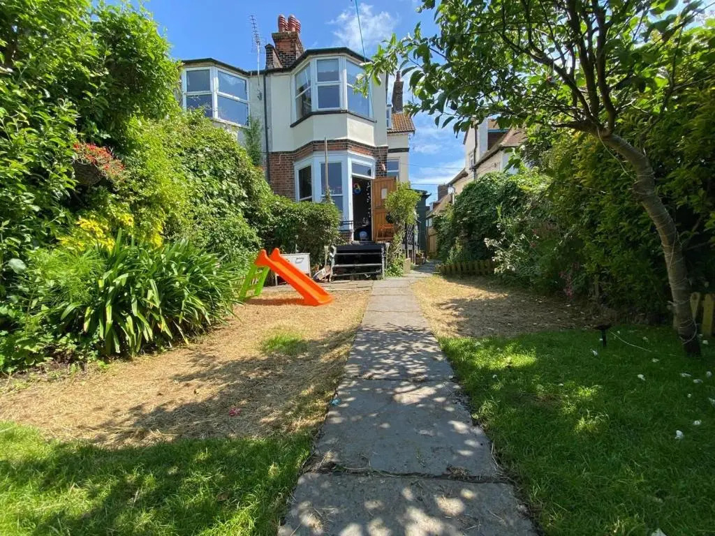 Edwardian Villa by the Sea Sleeps 8 Coastal Walk