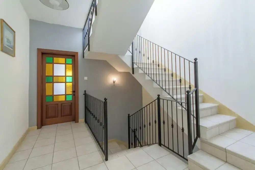 Well Located Townhouse & Courtyard Kalka