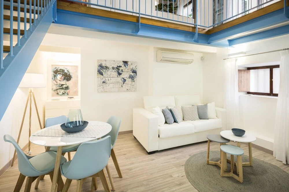Residence by G Confraria de Sant Miquel 1