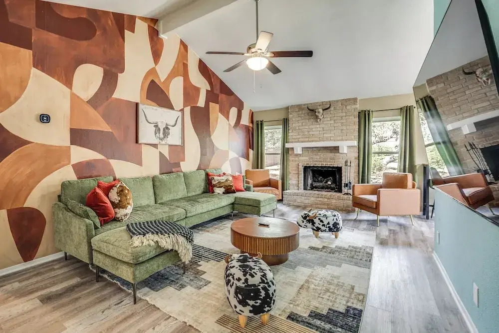 Mini Golf, Arcade & Fire Pit! San Antonio Home