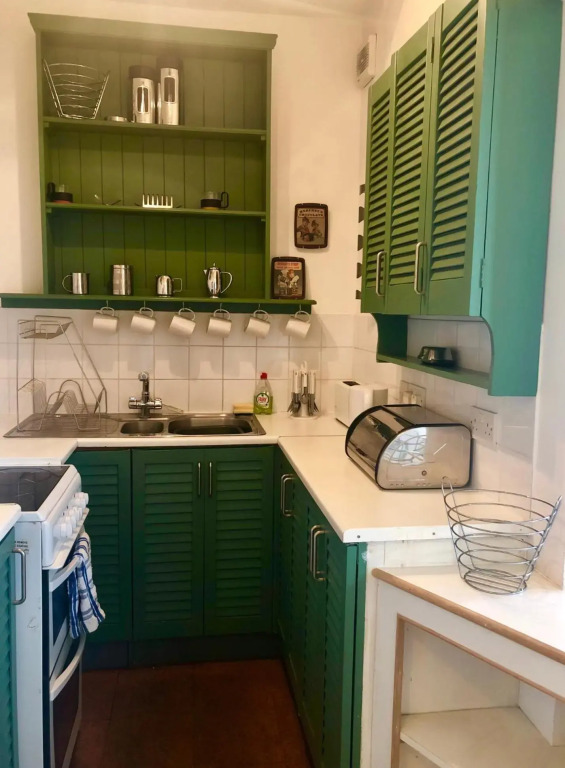 Erte's Atelier - Bohemian 1 bedroom Flat in Gothic Victorian Villa