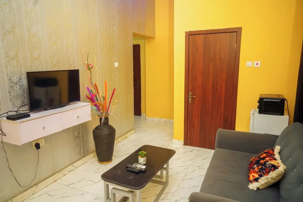 114 Luxury Apartments by Oragon Hotel