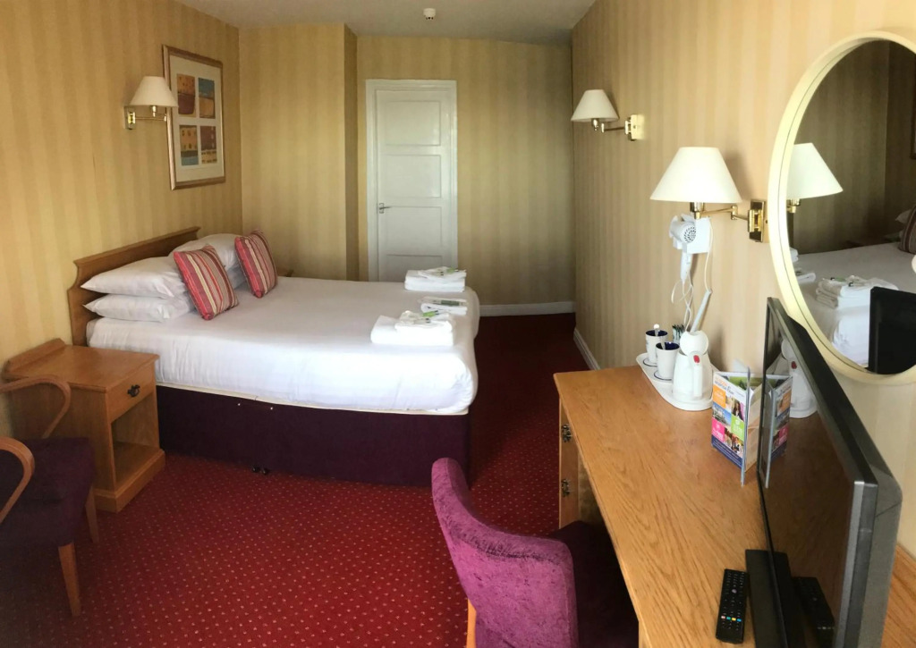 Monarch Hotel