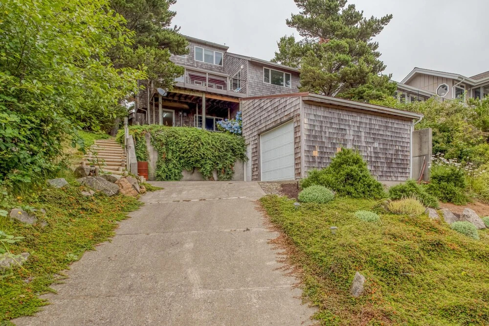 Spectacular River and Ocean View - Charming Coastal Retreat