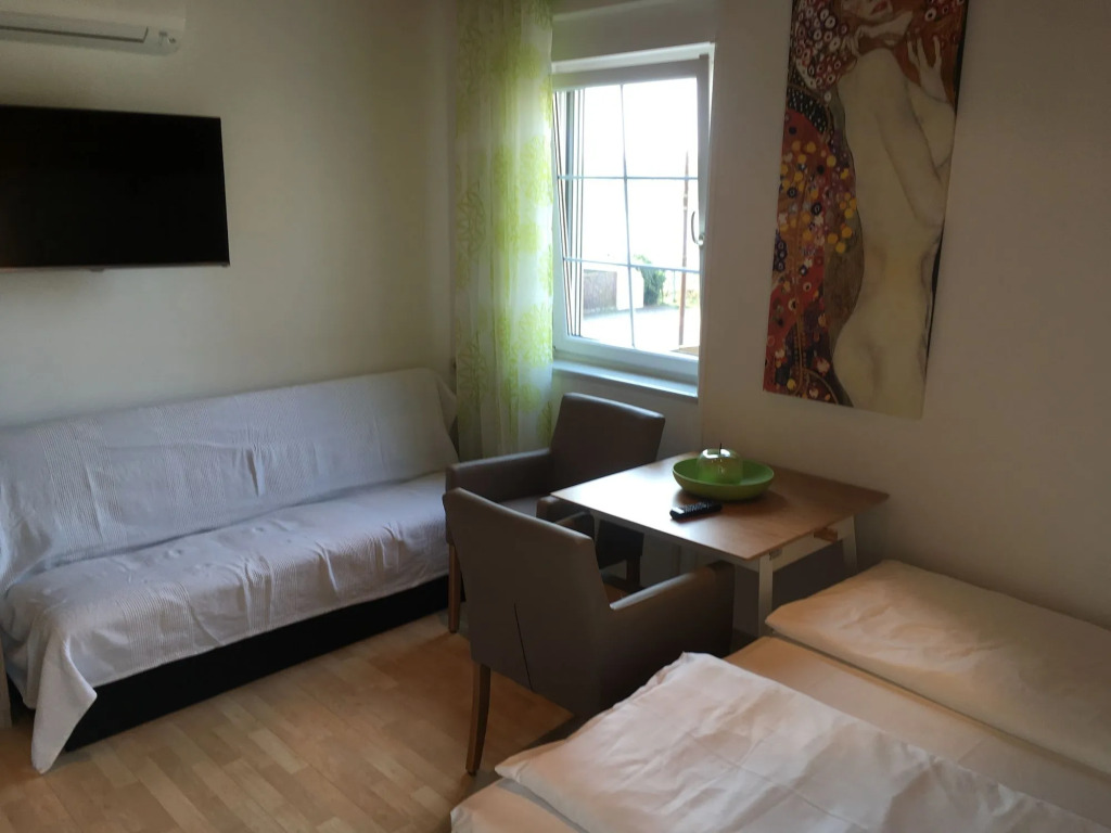 AJO Apartments - Alte Donau Lake or Garden View Balcony Studio - Self-Check-in