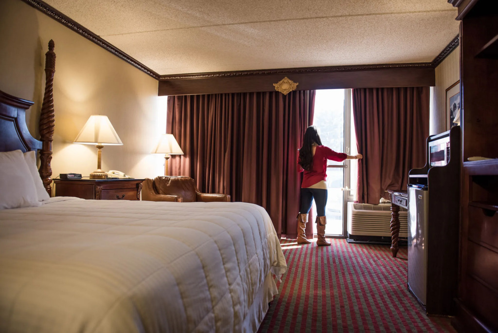 MCM Elegante Hotel