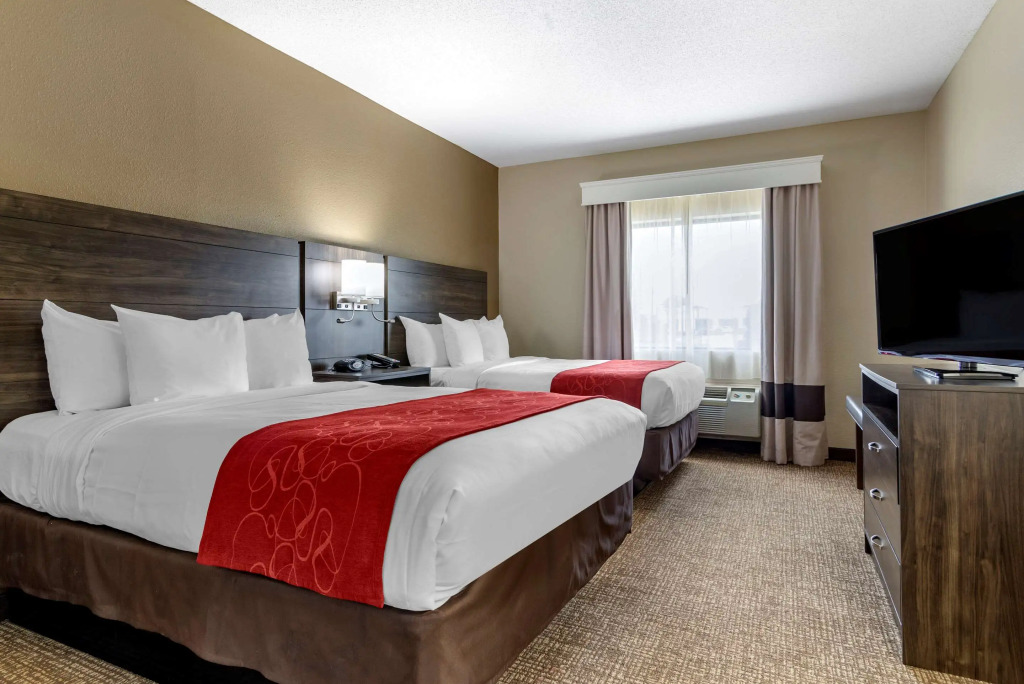Comfort Suites near Robins Air Force Base