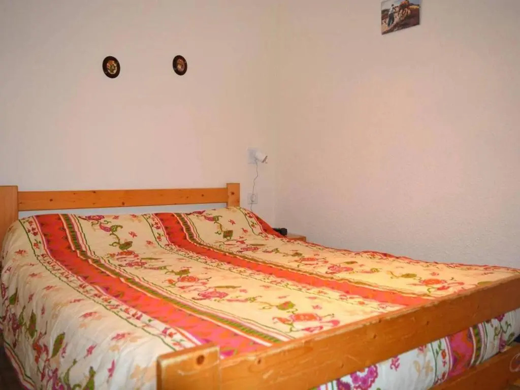 Appartement 2 pièces cabine, 300m pistes/comm, mén. inclus, parking - FR-1-241-11