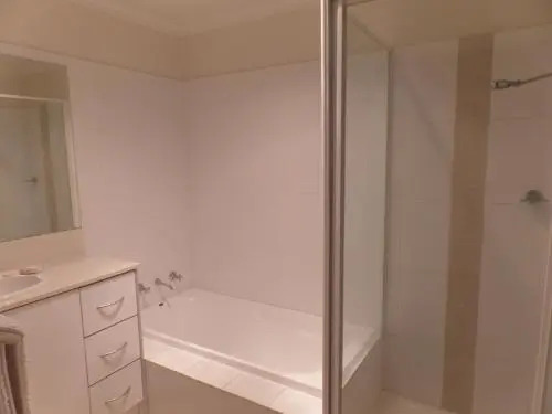 Travers Street Apartment
