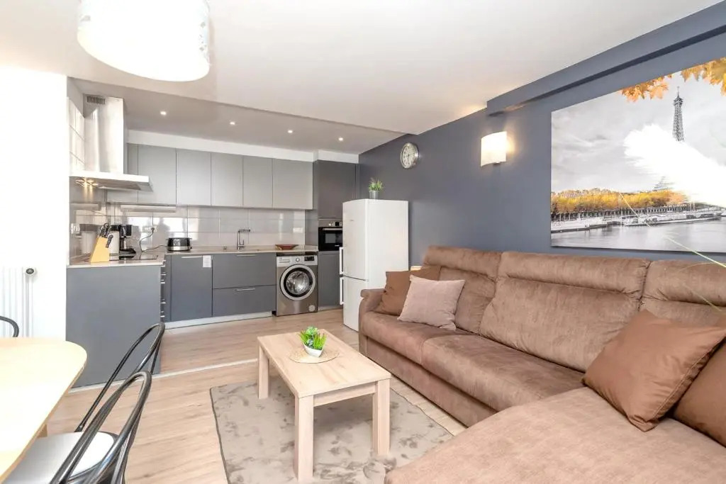 Apartment with 2 bedrooms in Pas de la Casa with wonderful mountain view balcony and WiFi 200 m from the slopes