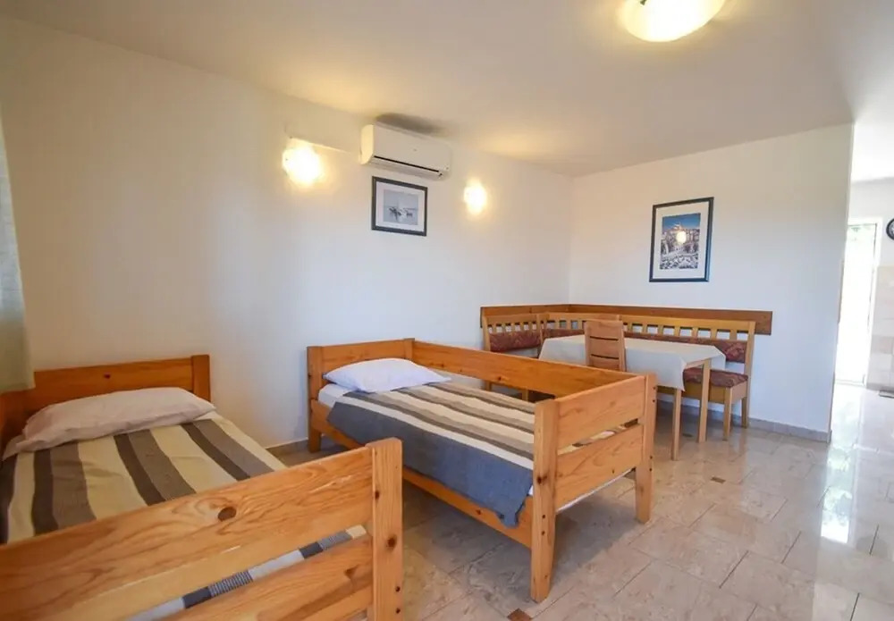 Lidija - Family Friendly & Close to the sea - B2