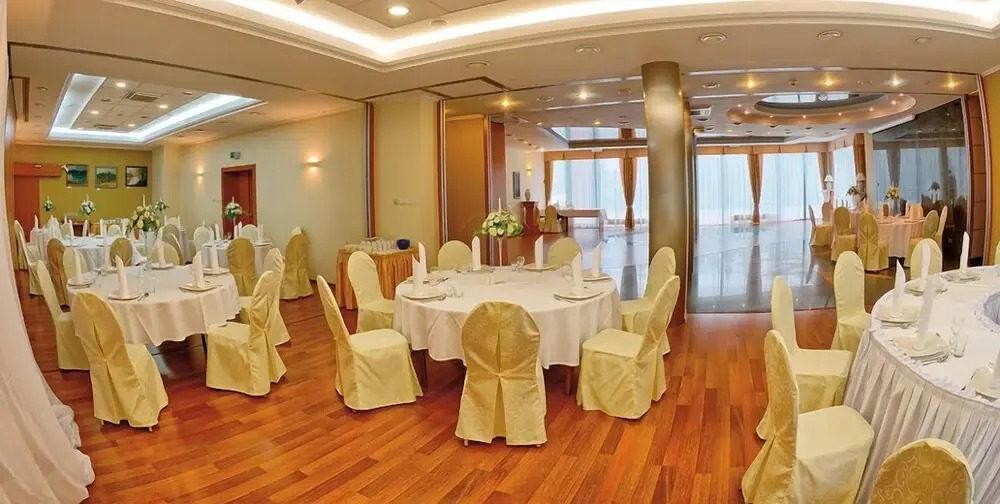 Green Hotel