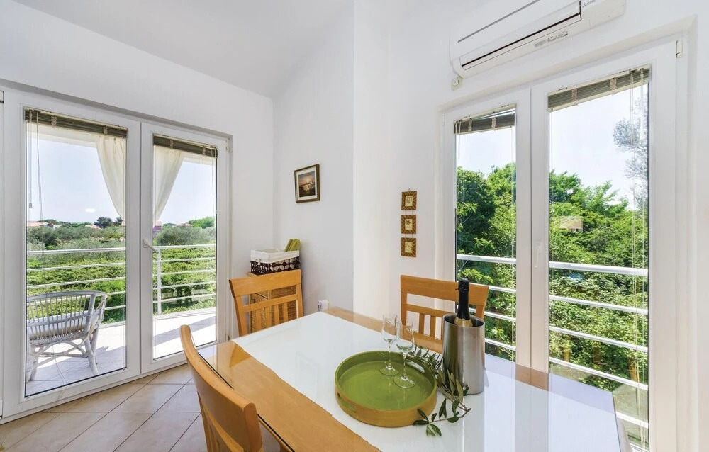 Amazing Home in Bibinje With Wifi and 4 Bedrooms