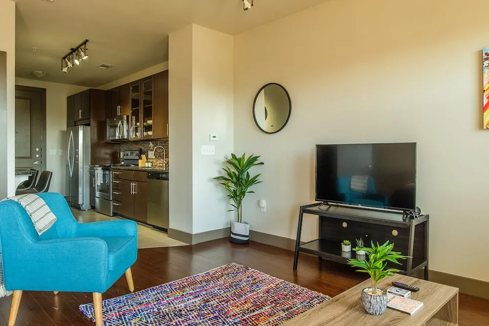 FRONTDESK 5755 Hermann Park Apts Downtown Houston