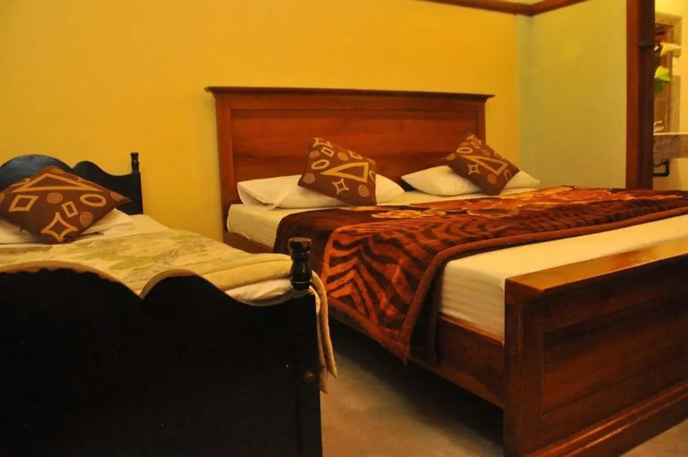 Yoho Yenisey Lake View Bungalow