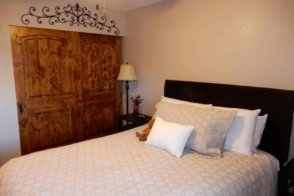 #211 1br Condo across from Park City Resort