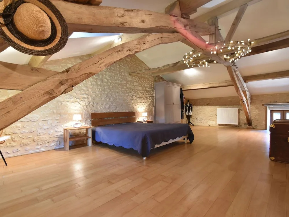 Beautiful Holiday Home With Swimming Pool, Walking Distance From the Centre of Verteillac