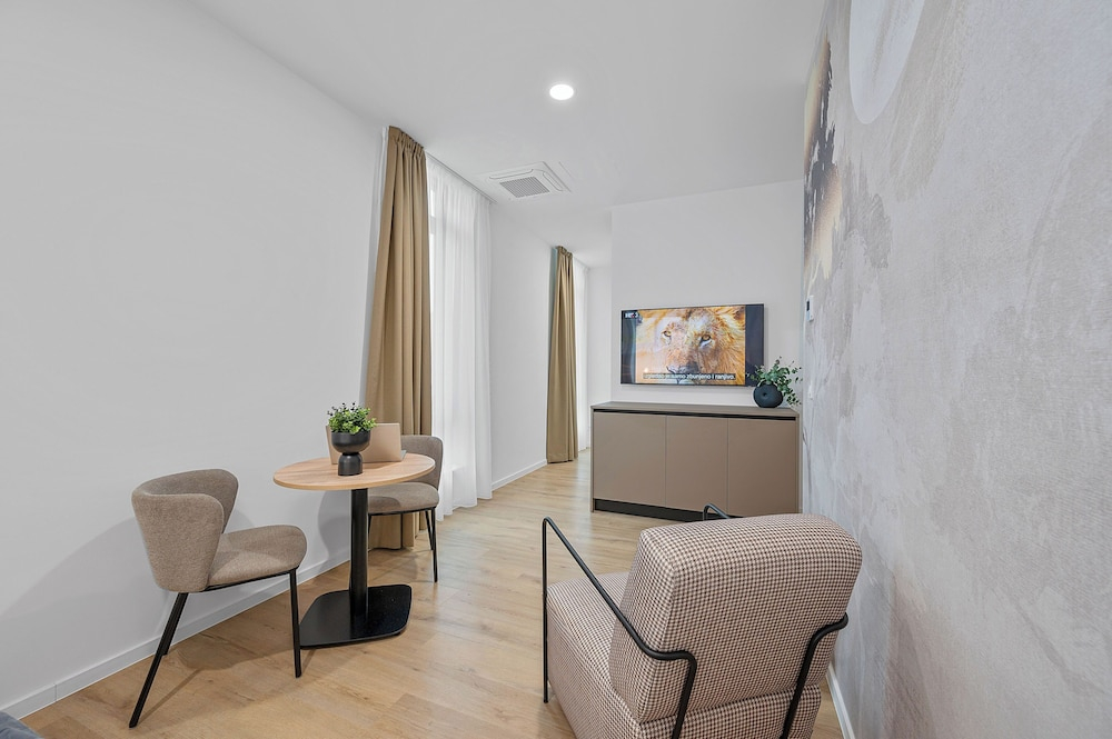 Enjoy Apartments and Suites