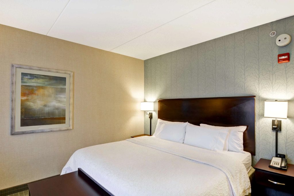 Hampton Inn & Suites Wilkes-Barre