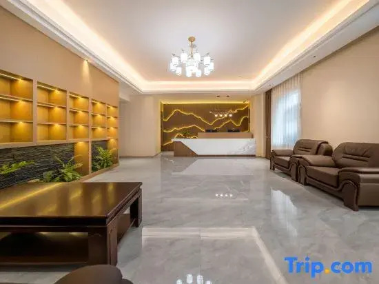 Chongqing · Clover | CLOVERHDPROJECTION Luxury Movie Hotel (Dashiba Subway Station)
