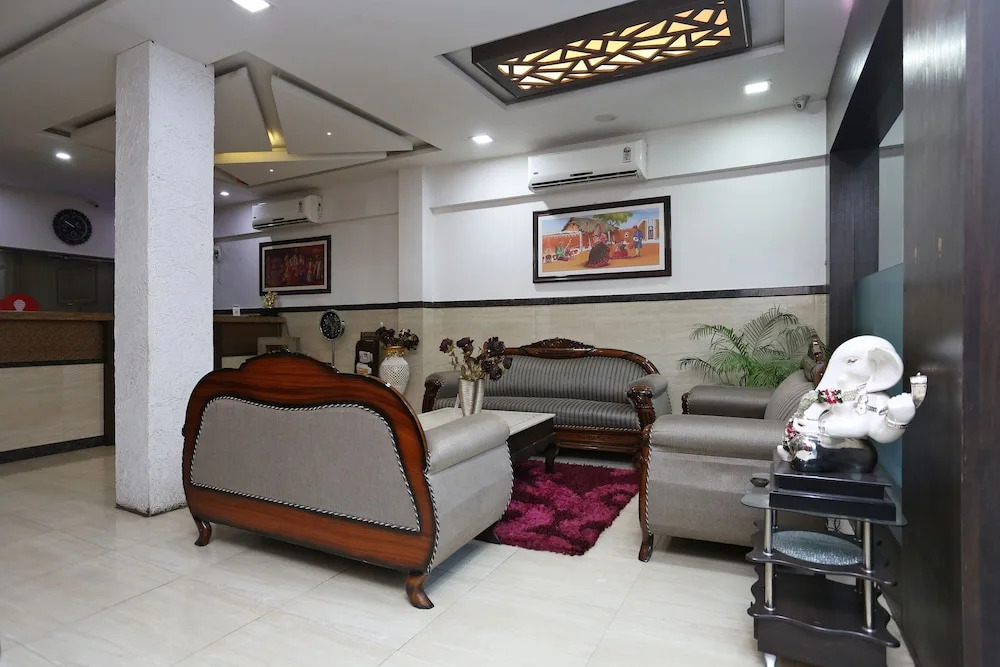 OYO 12479 Hotel city shine