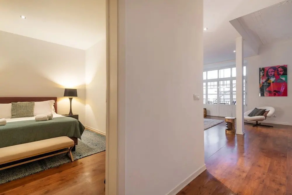 Wide and Modern Apartment in Lisbon