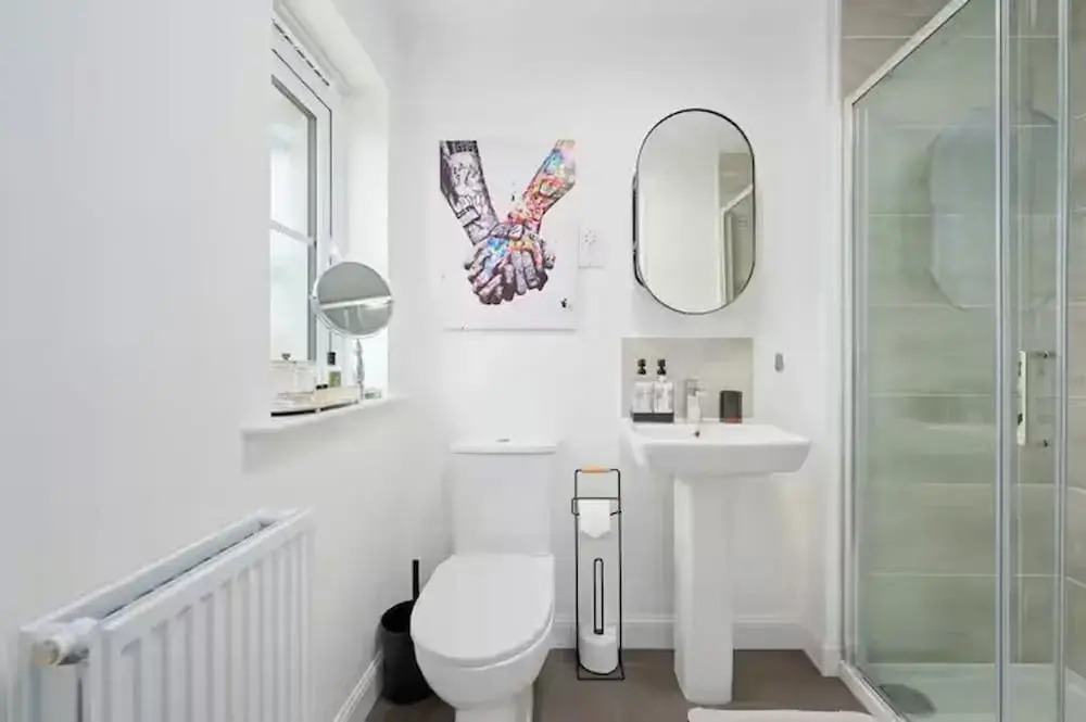 Stylish House in Perth-hot Tub-garden-sleeps 6