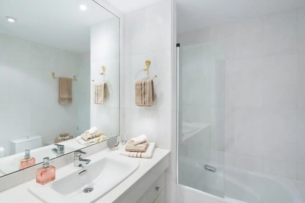 Luxury 5* 3 beds apartment in Playas del Duque, Puerto Banus Marbella