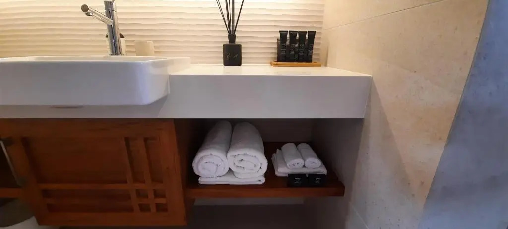 Luxury by the Basin