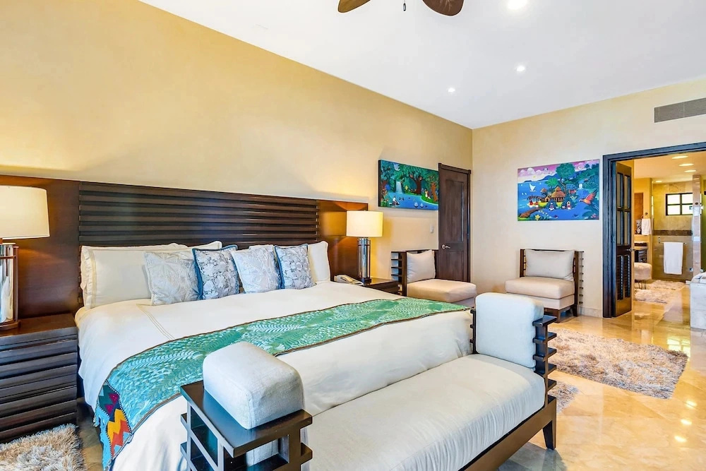 Beachfront Dream Retreat With Pool, Tennis & gym Access - Washer/dryer, AC