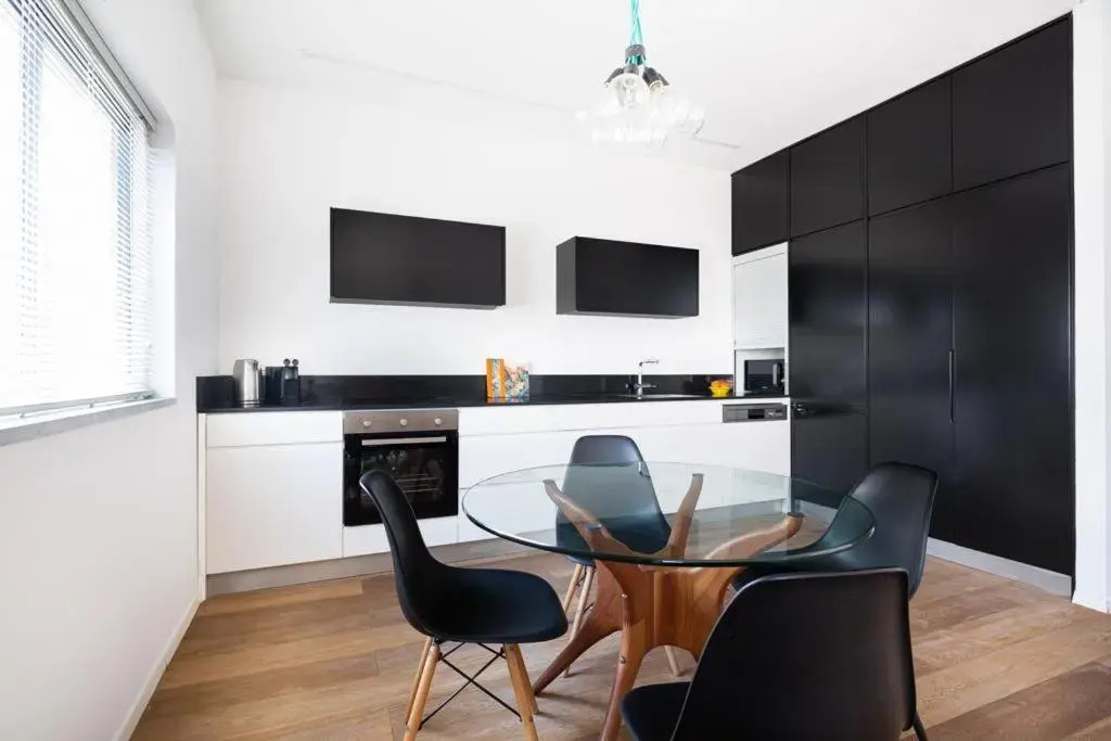 2 Bedroom Frishman Beach