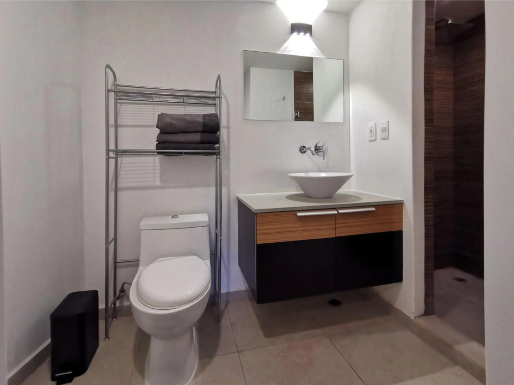 HostPal Alure House