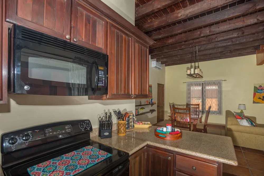 Sea La Vie In West Bay 1 Bedroom Condo