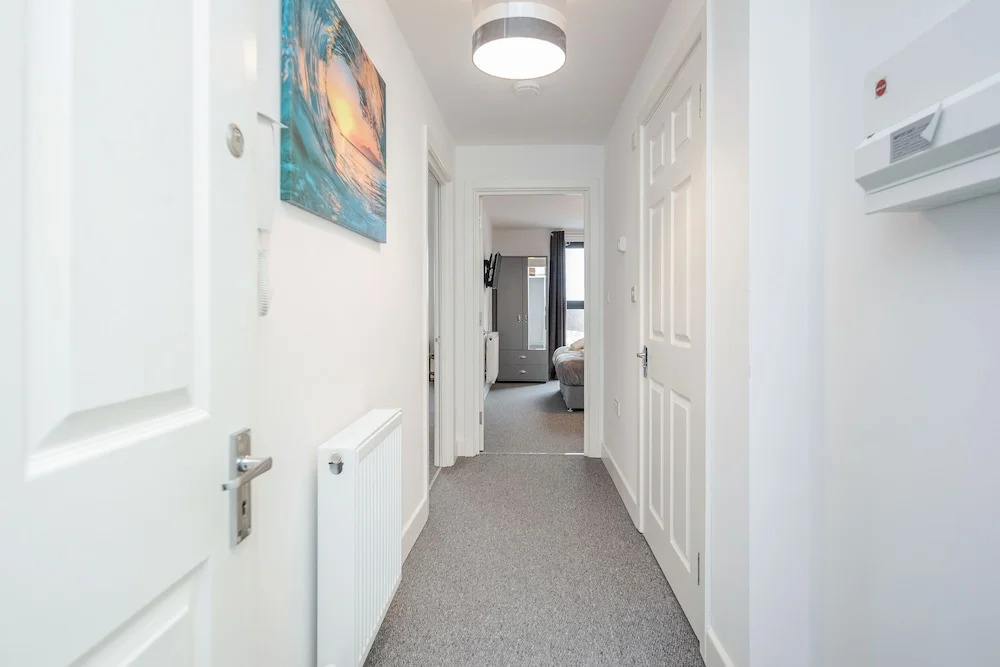 Livestay-spacious Modern One Bed Apt Near Heathrow