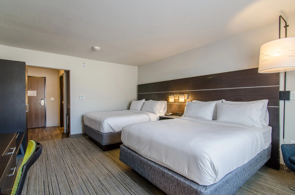 Holiday Inn Express & Suites - Atchison by IHG
