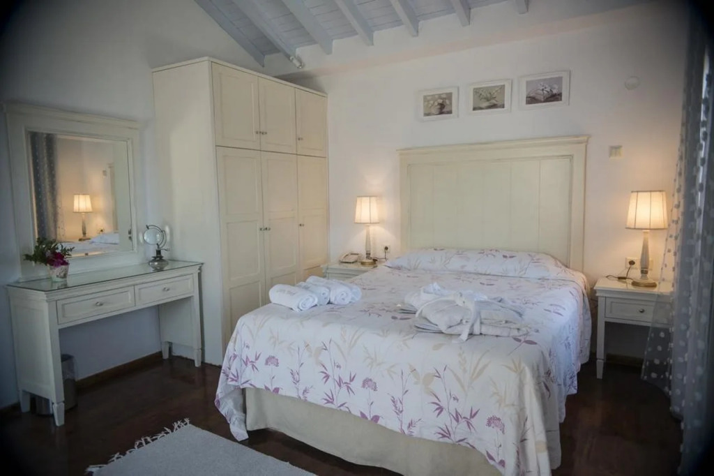 Clara Resort