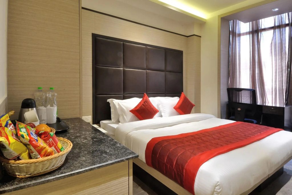 Hotel Royal Grand - Opposite Axis Bank East Patel Nagar