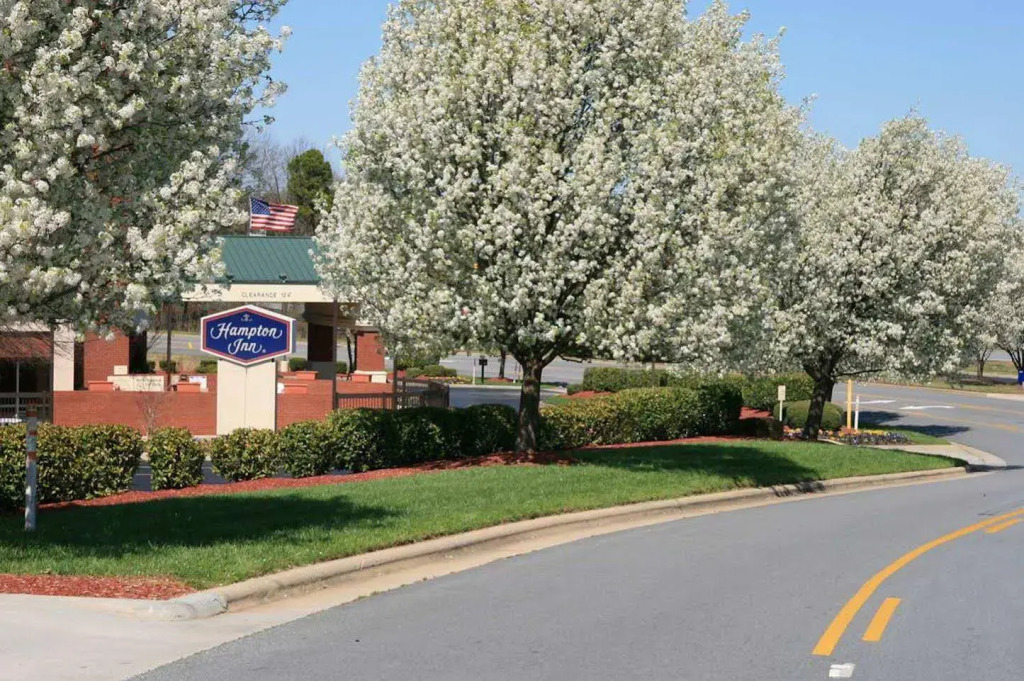 Hampton Inn Greensboro Airport