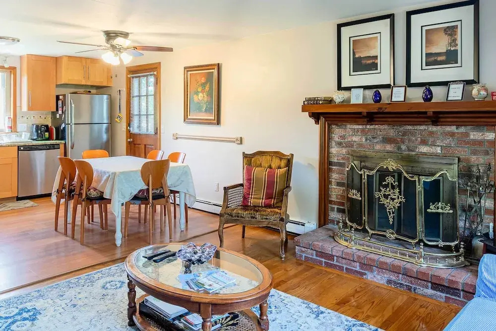 Walk to Beach & Main St: Dog-friendly Cape Cod Gem