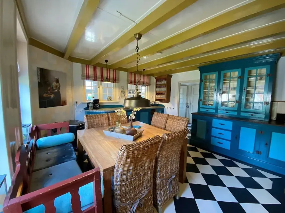 Comfortable Coastal Getaway