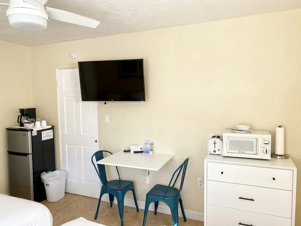 The Molloy - A Boutique Beach Resort