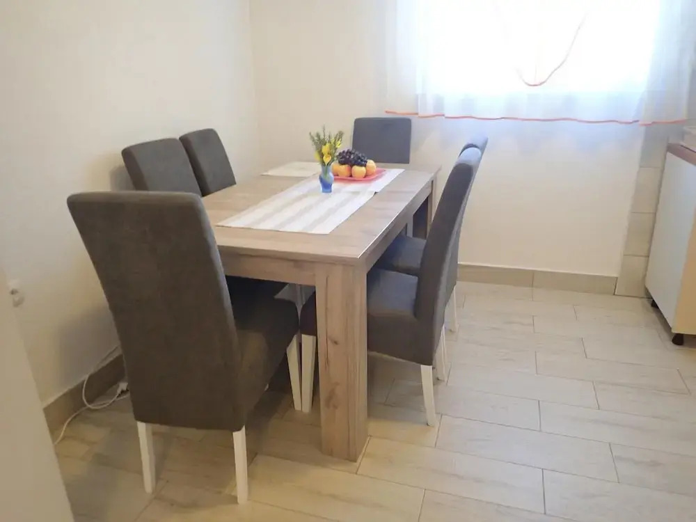 2-br Seaview Apartment in Baric Draga
